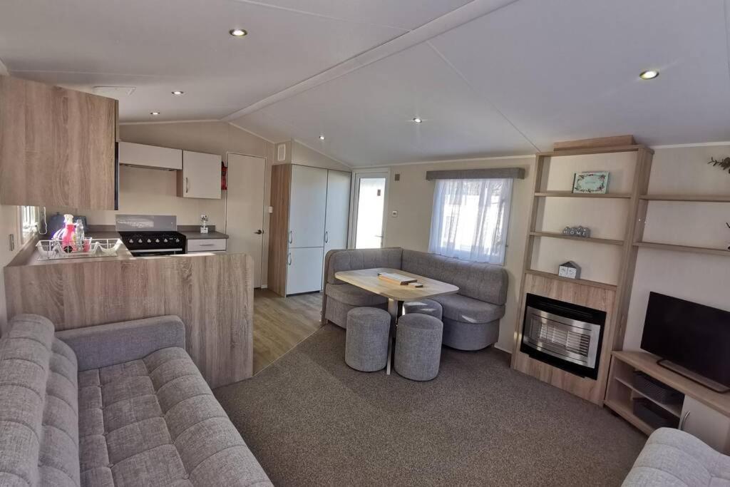 8 Sleep Chalet At Newquay Away Resorts Nb160 Exterior foto
